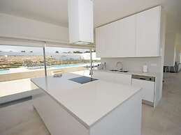 Morden Archictectural Villa In Lisbon