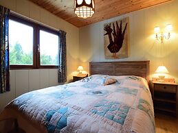 Comfortable Cottage Near Lake Cherapont