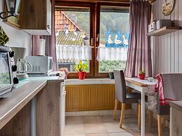 Rustic Holiday Home With Balcony