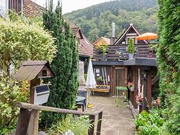 Rustic Holiday Home With Balcony