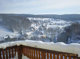 Cozy Ski Base With Garden