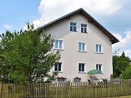 Ferienhaus mit Garten in Waldnahe