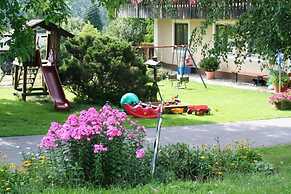Ferienhaus mit Garten in Waldnahe