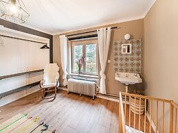 Beautiful Group House With Large Garden