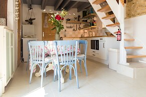 Rustic Chic Country Cottage