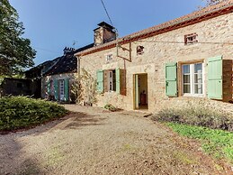 Forest Hideaway in Saint-caprais