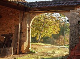 Forest Hideaway in Saint-caprais