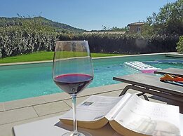 Villa in Malaucene Near Mount Ventoux