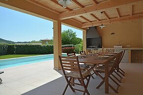 Villa in Malaucene Near Mount Ventoux