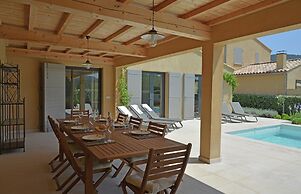Villa in Malaucene Near Mount Ventoux