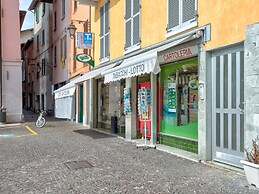 Climb, Cruise & Dine; Lake Como