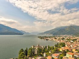 Climb, Cruise & Dine; Lake Como