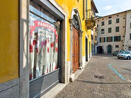 Climb, Cruise & Dine; Lake Como
