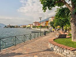 Climb, Cruise & Dine; Lake Como
