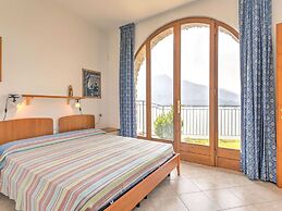 Climb, Cruise & Dine; Lake Como