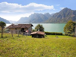 Lakeside Living With Adventure