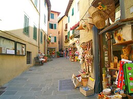 Alpine Getaway in Tuscany