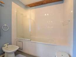 Cozy Weris Cottage Retreat