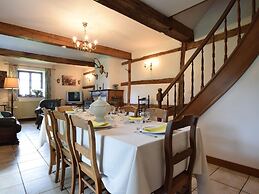 Cozy Weris Cottage Retreat