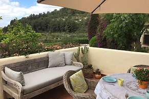 Coastal Villa Near Beaches
