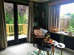 Chalet With Balcony in Veluwe