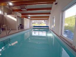 Sunny Cottage With Pool