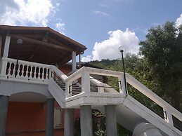 Nature Retreat in Testico