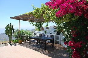 Villa in Arenas With Mediterranean Views