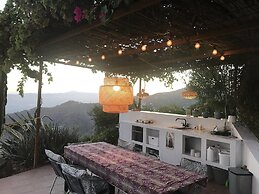 Villa in Arenas With Mediterranean Views