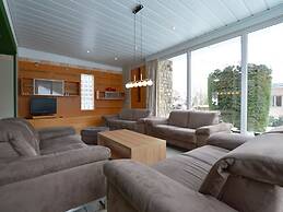 Spacious Home With Garden