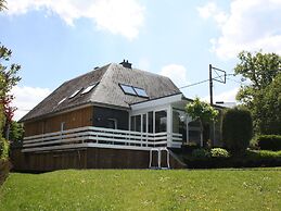 Spacious Home With Garden