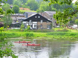 Cozy Cottage Near River