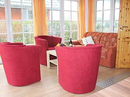 Allergy Friendly Holiday Home near Beach with Lake View