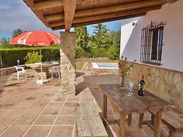 Cottage With Pool Views