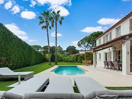 Beachside Bliss in Gassin