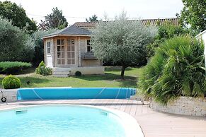 Villa in Languedoc With Pool Near Historic Cities