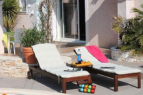 Villa in Languedoc With Pool Near Historic Cities