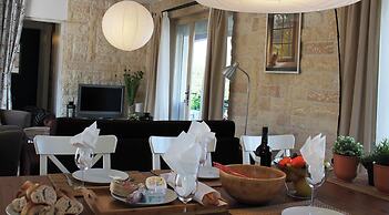 Villa in Languedoc With Pool Near Historic Cities