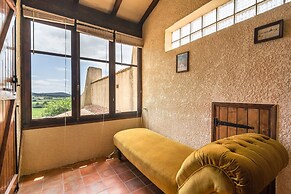 Villa in Beaufort With Pool & Views