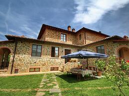 Cottage in Tuscany With Pool & Olive Groves
