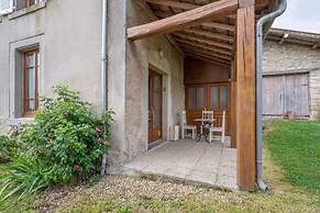 Vintage Holiday Home in Nouart