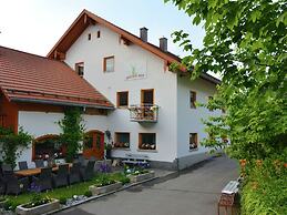 Geraumige Ferienwohnung in Stocking in Waldnahe