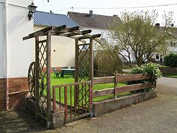 Eifel Retreat Near Volcanic Lakes