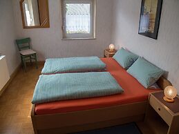 Eifel Retreat Near Volcanic Lakes