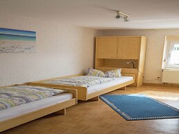Eifel Retreat Near Volcanic Lakes