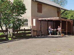 Eifel Retreat Near Volcanic Lakes