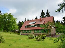 Modern Apartment in Tabarz Thüringer Wald With Garden