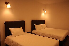 Hotel Longhouse