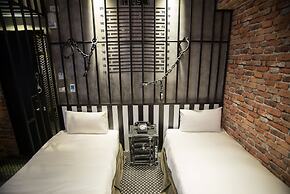 Hexing Hotel