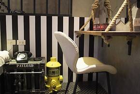 Hexing Hotel